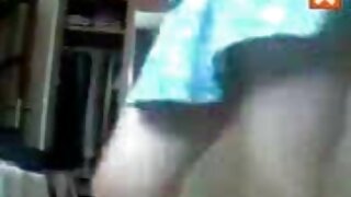 Em gái Nhật Bản ướt át ngồi lau xanh ngoc trinh trên ghế bành với hai chân kéo lên đeo tất lưới cá ướt át trong khi ngón tay cái âm hộ hơi hồng hào chưa sử dụng của cô ấy trong video sex solo peppering của Jav HD.